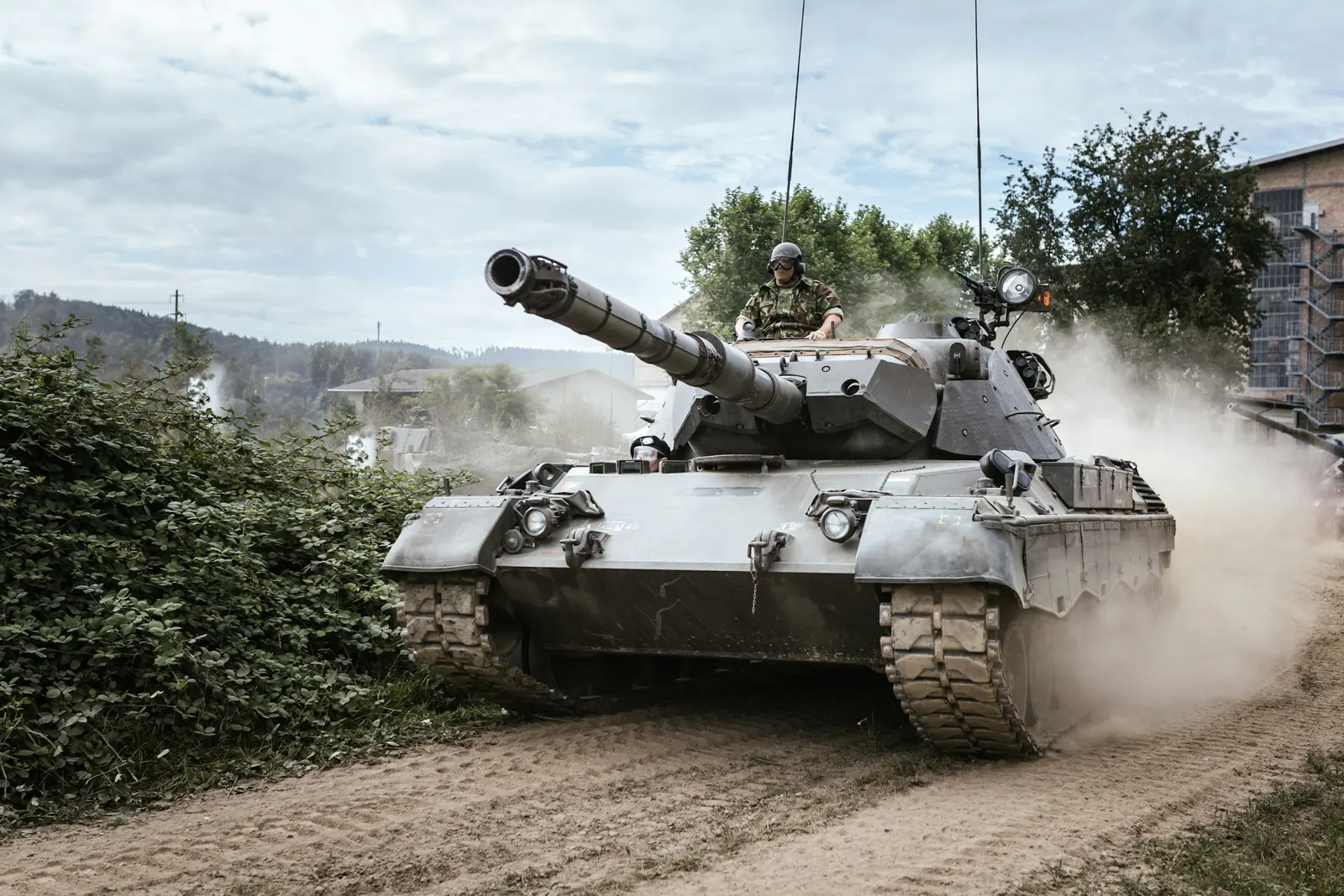 Operation Horizon: Poland Deploys 10,000 Troops to Protect Critical Infrastructure and Asks Citizens to Stay Alert