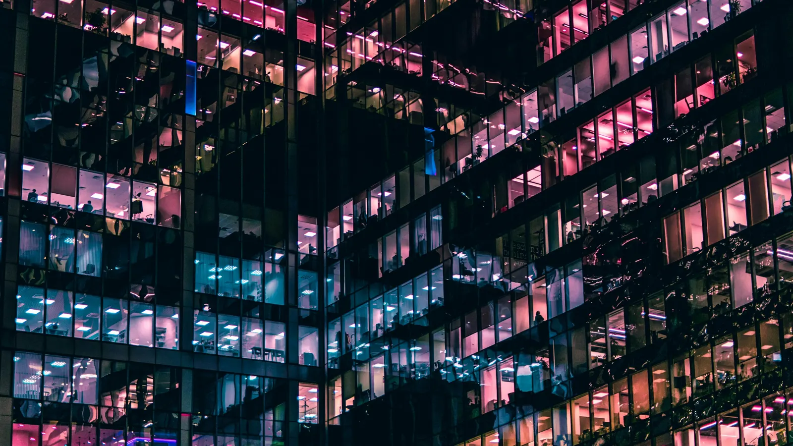 SOCaaS vs. In-House SOC: Cost and ROI Analysis for Companies in Poland (2026 Edition)